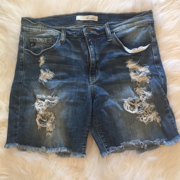 KanCan Raw Hem Distressed Shorts - Picture 3 of 11